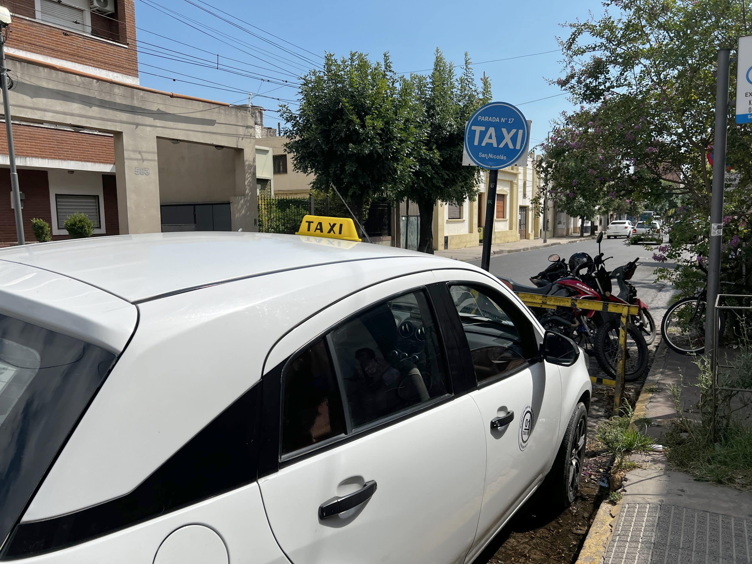 La flota de taxis se redujo un 60% en San Nicolás por el costo de mantener y reparar el vehículo