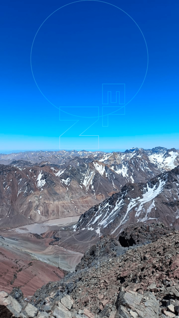 nicoleña viviendo en el Aconcagua altura