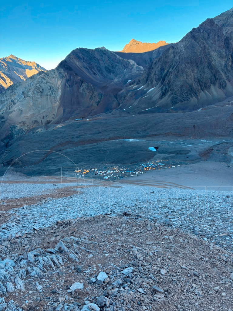 nicoleña viviendo en el Aconcagua altura