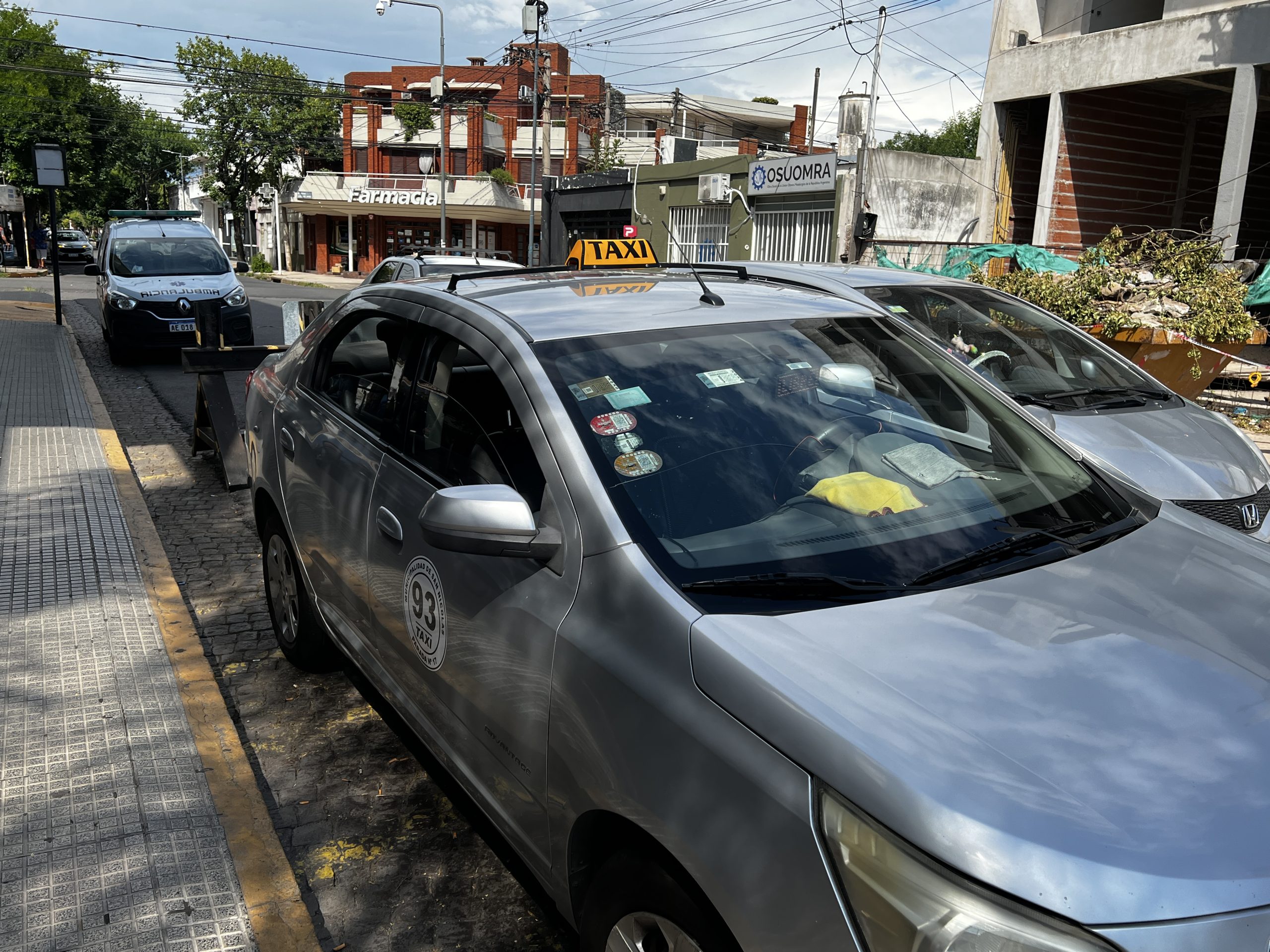 Taxistas solicitaron a concejales una suba del 12% en las tarifas del servicio
