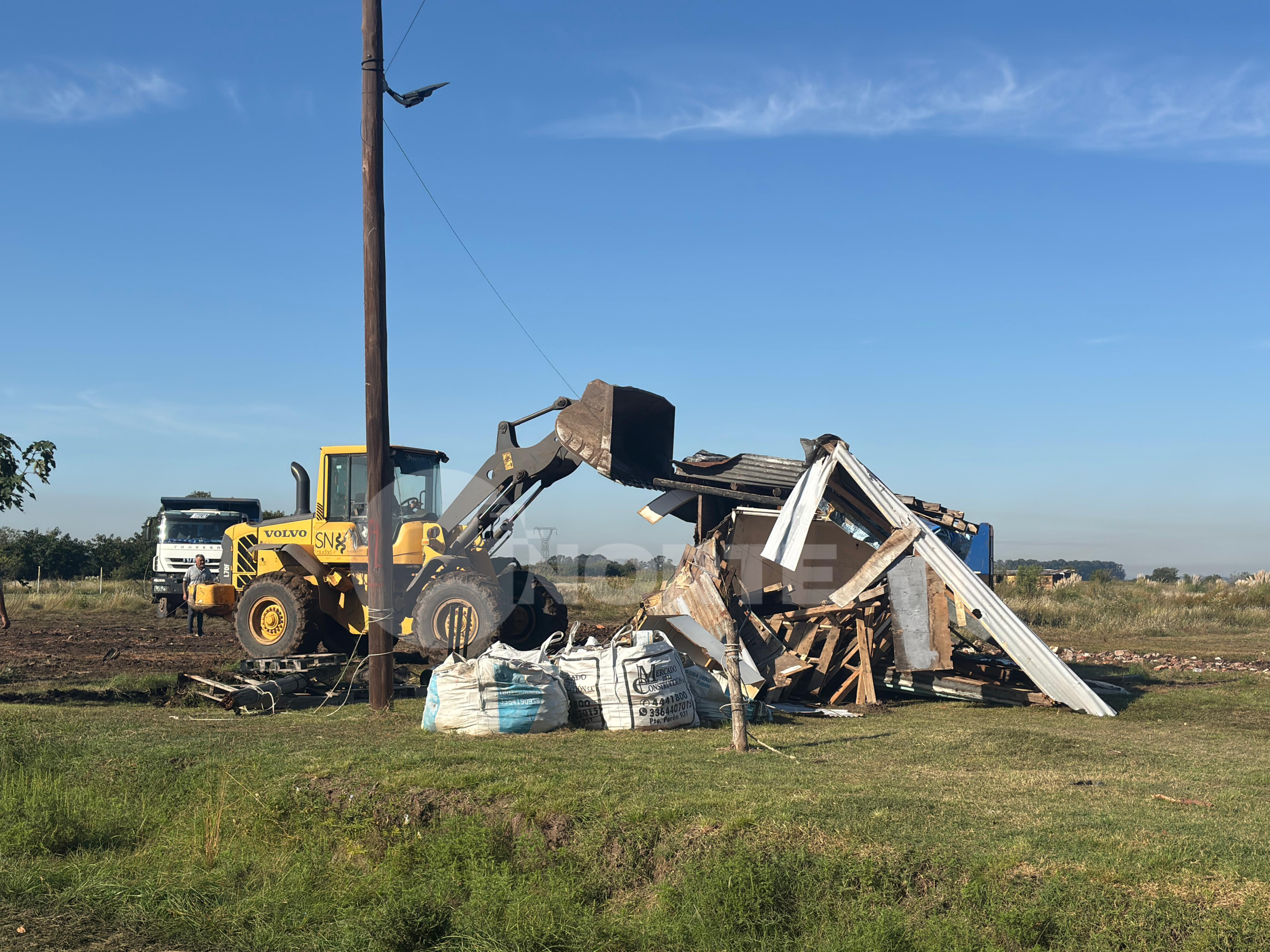 Operativo de desalojo por usurpación en barrio Las Mellizas