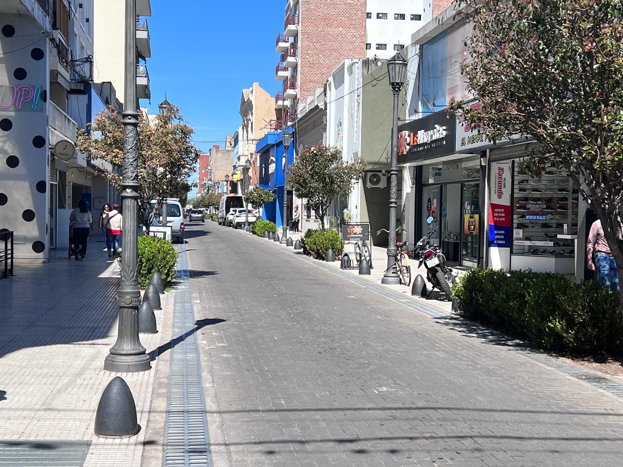 Consumo en caída libre: para los comerciantes del centro el mes tiene apenas quince días