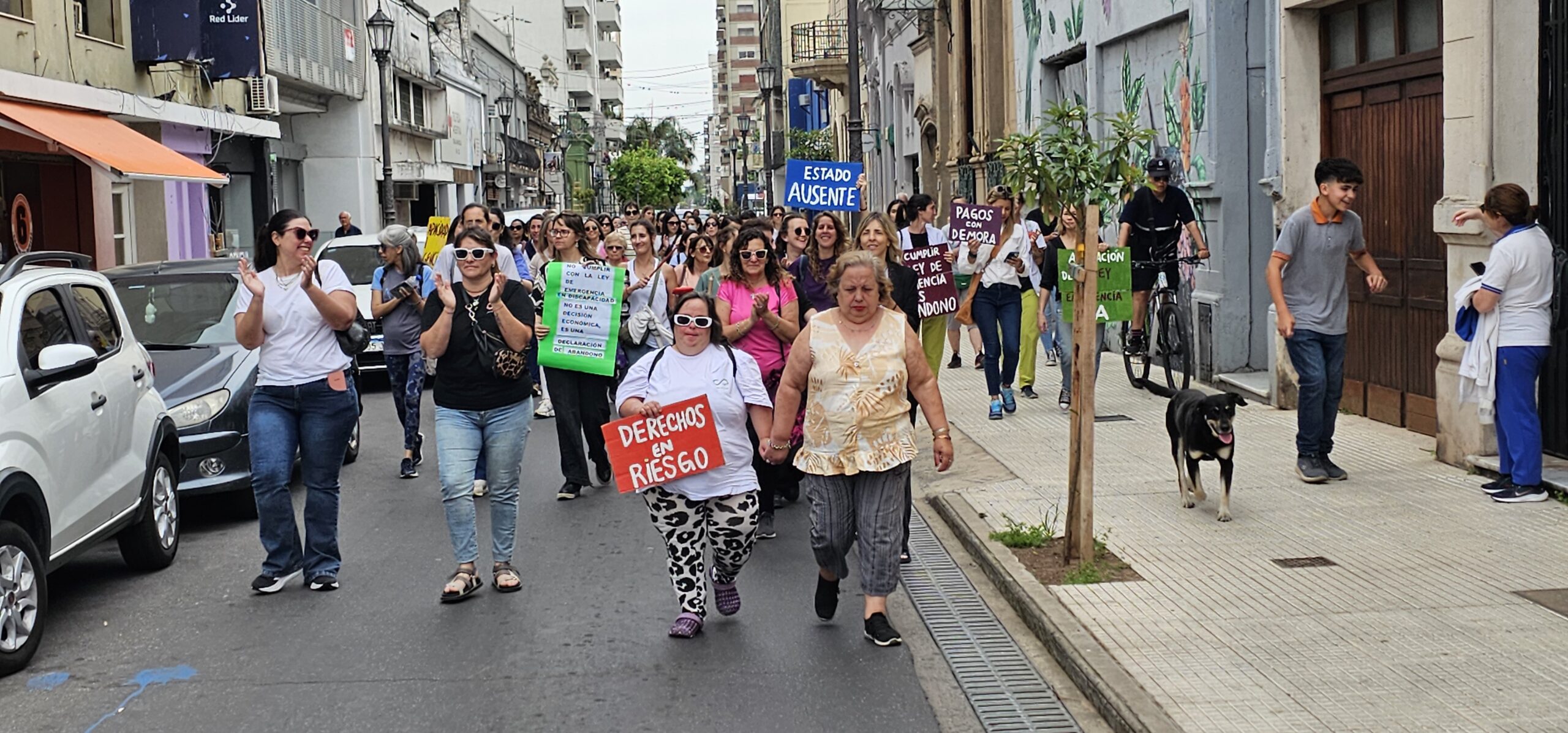 Manifestación de prestadores y paro: “Discapacidad no sólo está en emergencia sino al borde del colapso”
