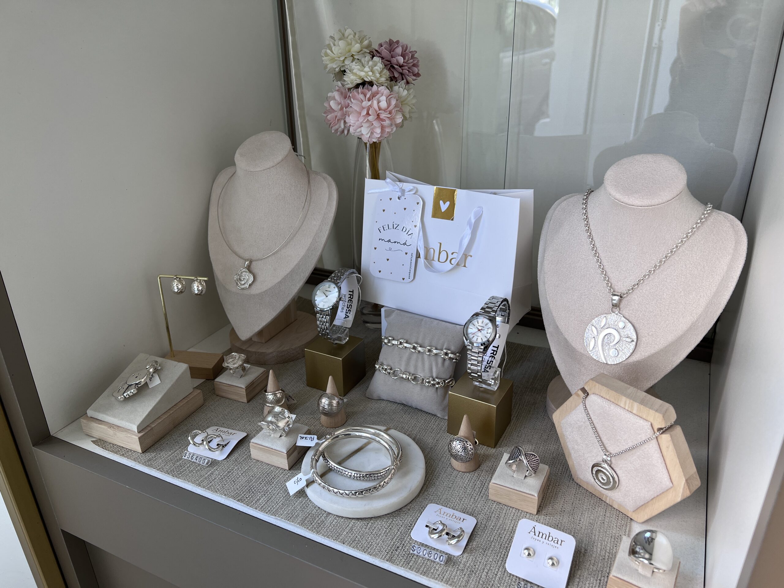 En la previa del Día de la Madre, crecen las ventas y el optimismo entre los comercios nicoleños