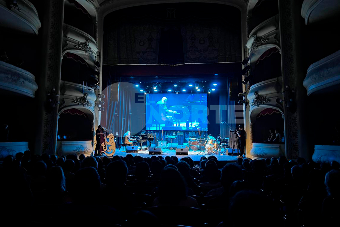Hugo Giménez brilló, una vez más, en el Festival de Jazz en el Teatro San Nicolás